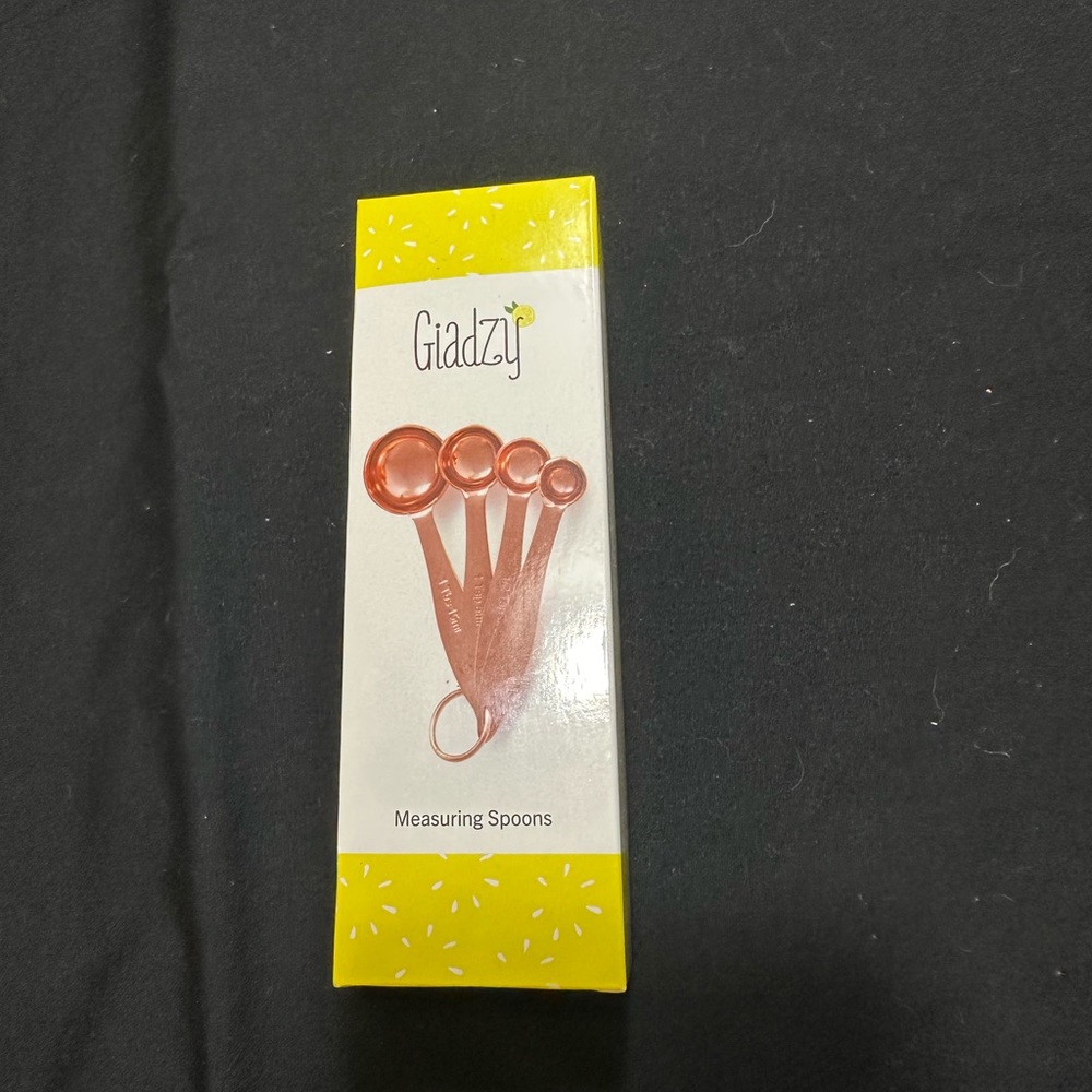 Giadzy Brass plated measuring spoons